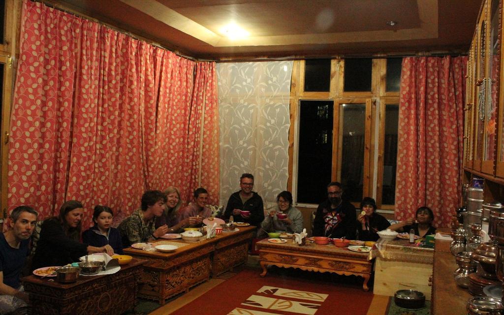 Tsetan Guest House Лех Экстерьер фото